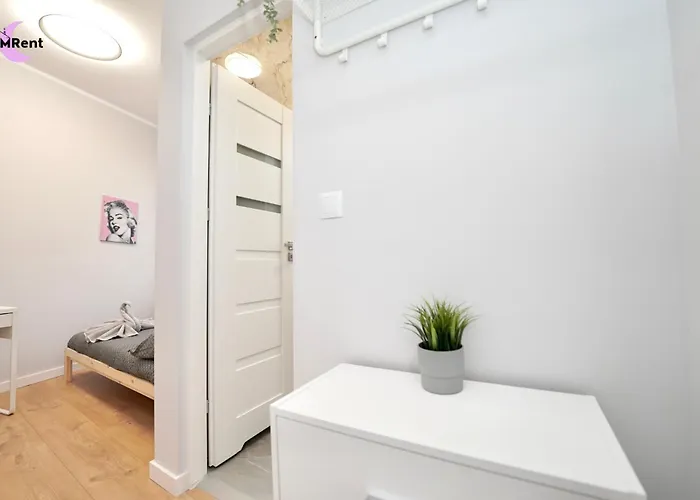 Mmrent Monroe Homestay szállás *